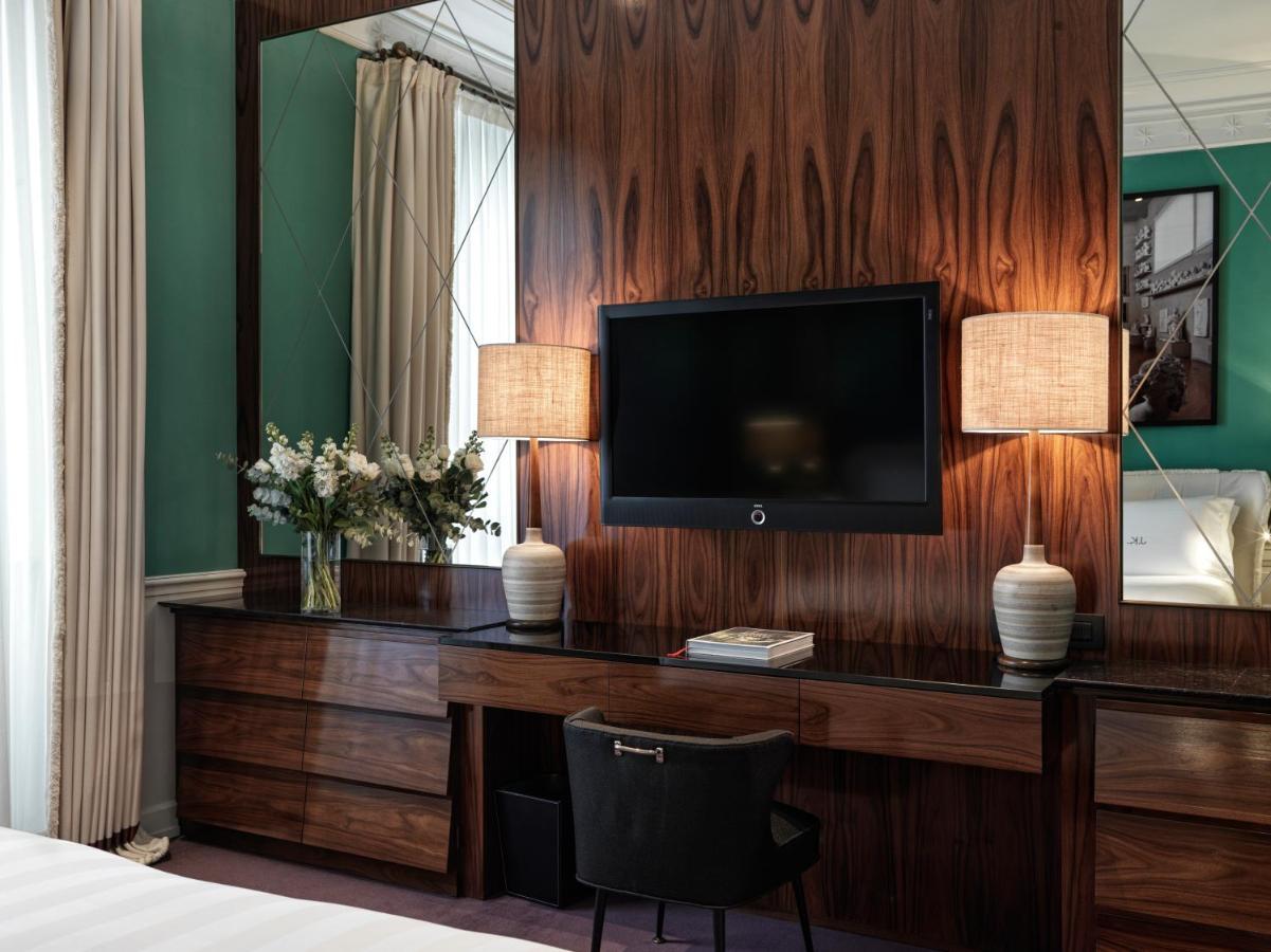 J.k. Place - The Leading Of The World Hotel 5*